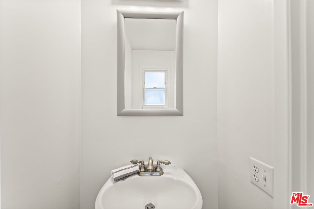 Scarborough Peak photo 10