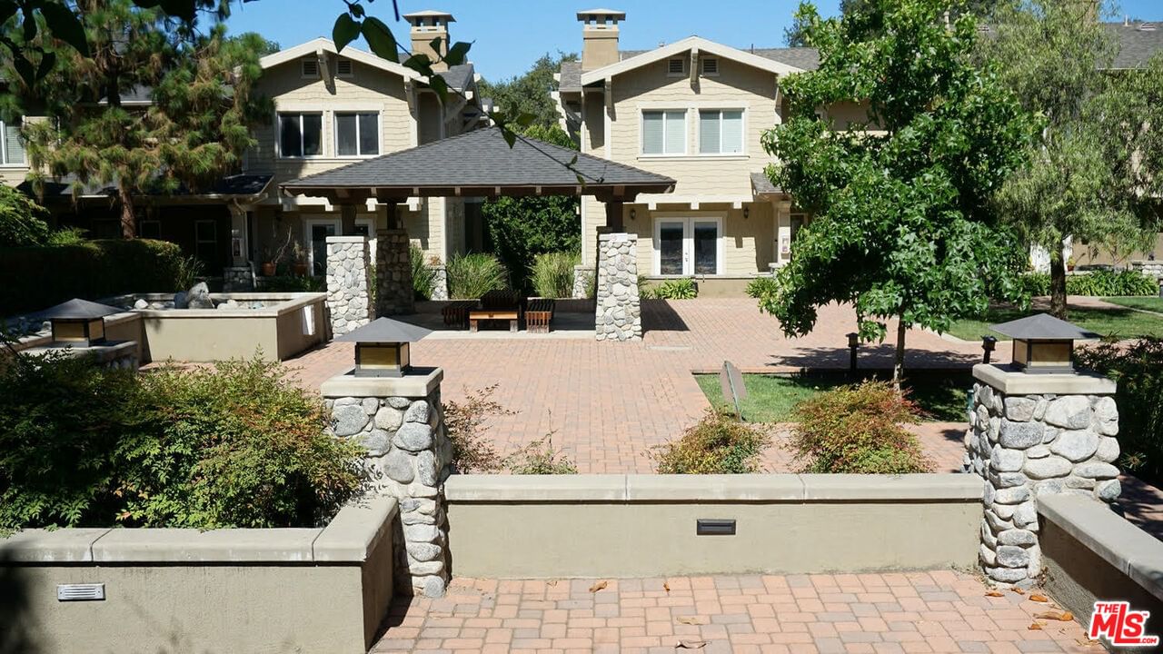 Fair Oaks photo 22