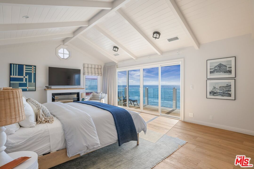 Malibu Cove Colony photo 12