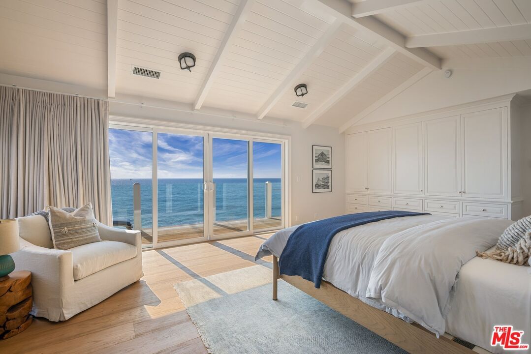 Malibu Cove Colony photo 14