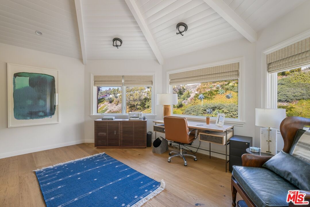 Malibu Cove Colony photo 17