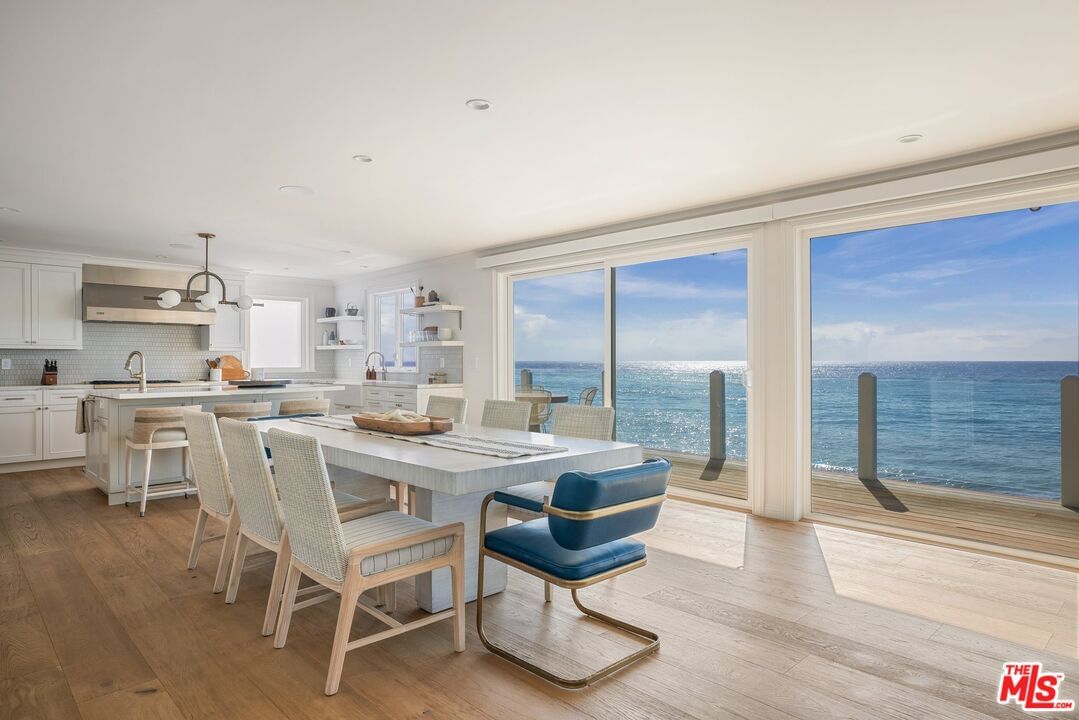 Malibu Cove Colony photo 8