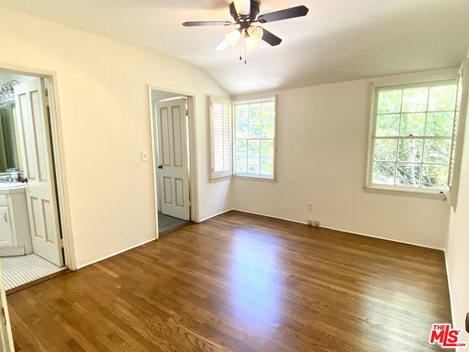 Craig photo 43