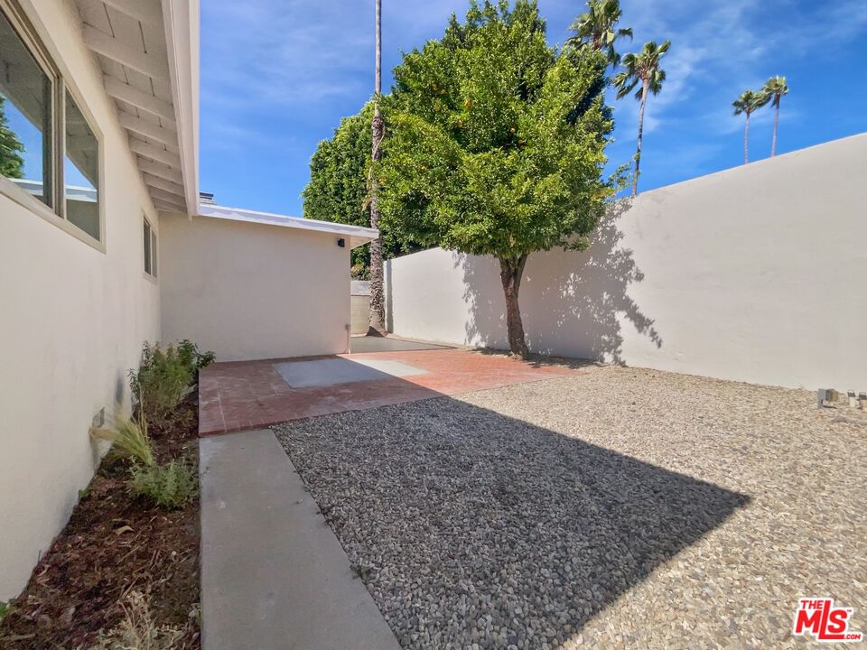 Vantage photo 25