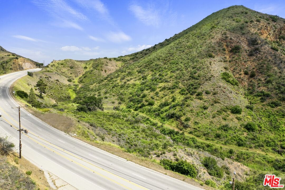 Kanan Rd photo 2