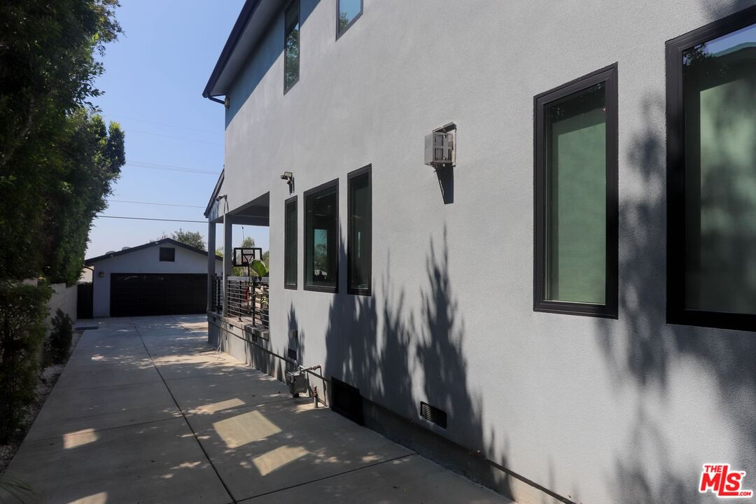 Asbury photo 27