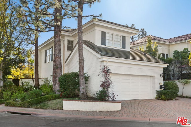 12320 Ridge Cir