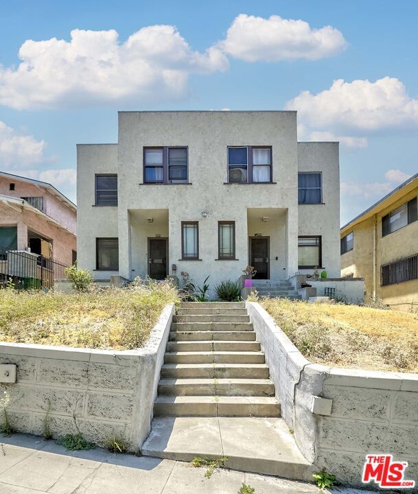 2038 Hollenbeck Dr