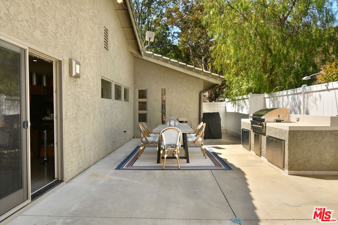 Mulholland photo 22