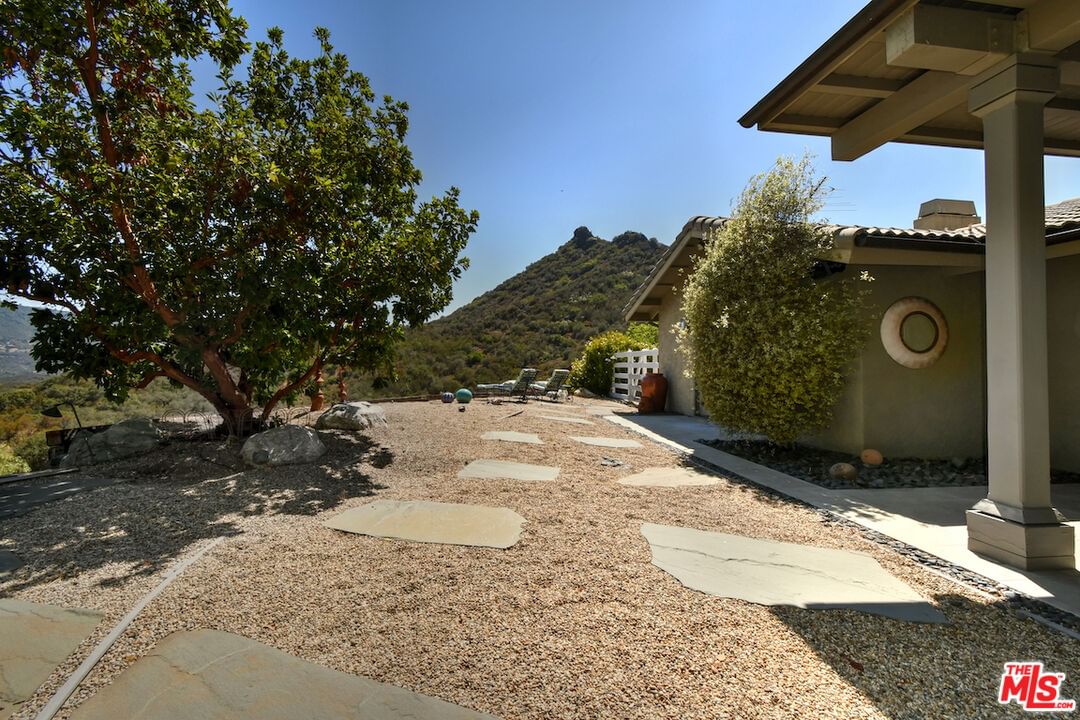 Mulholland photo 24