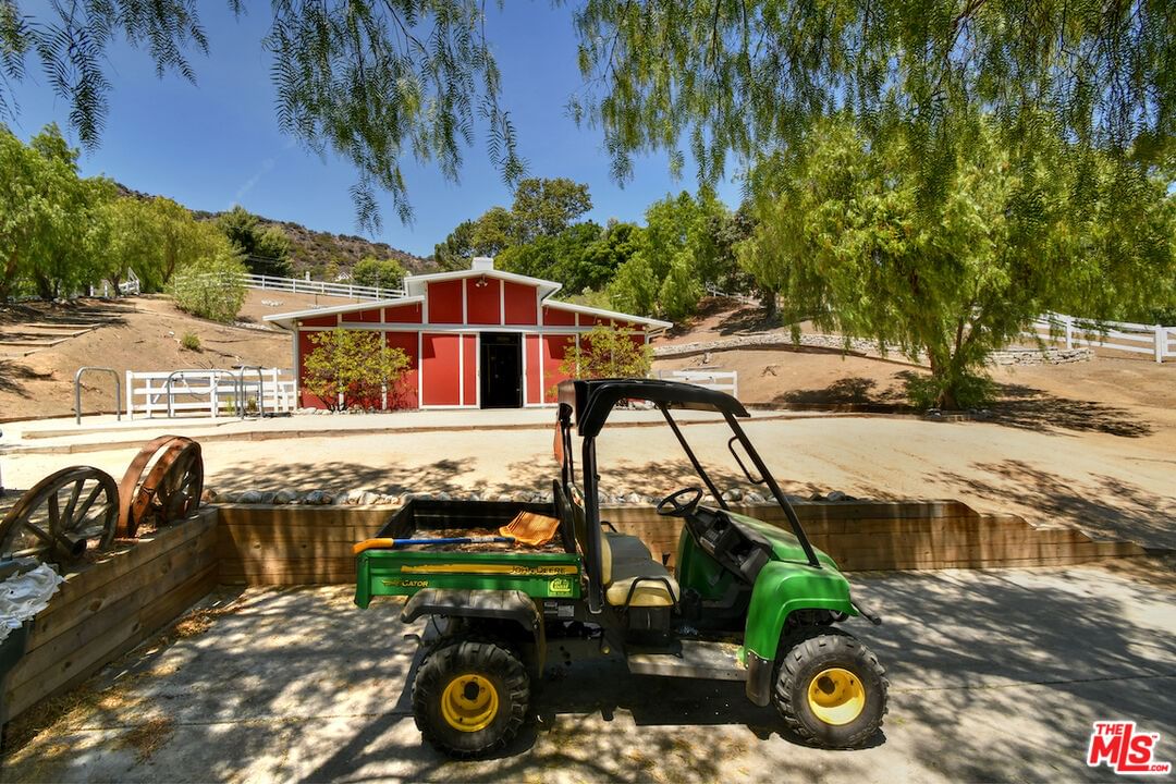 Mulholland photo 61