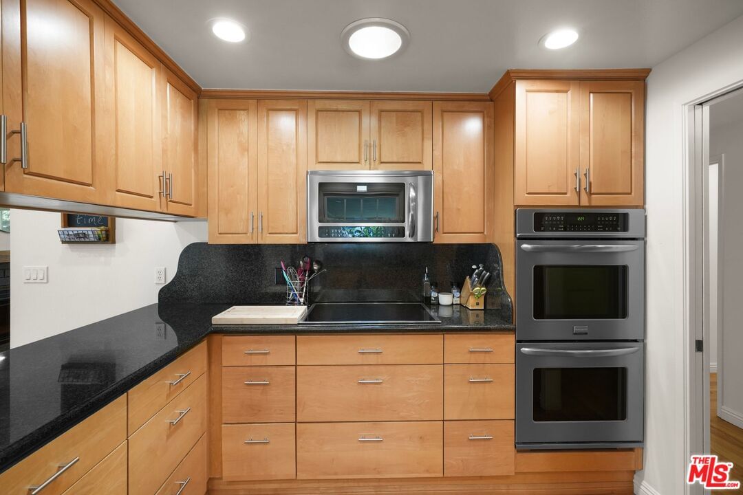La Grange photo 14
