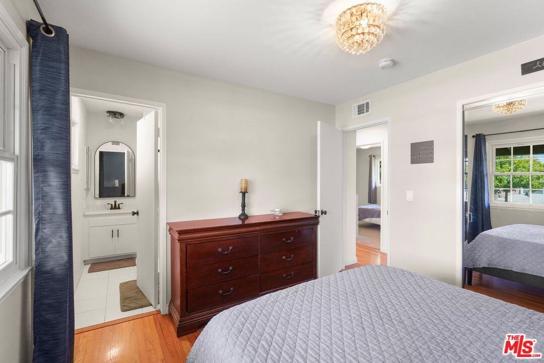 La Grange photo 24