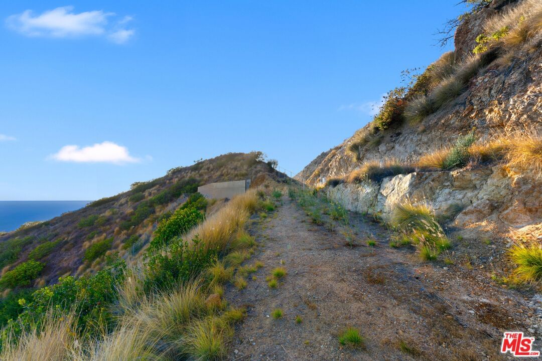 Encinal Canyon photo 19