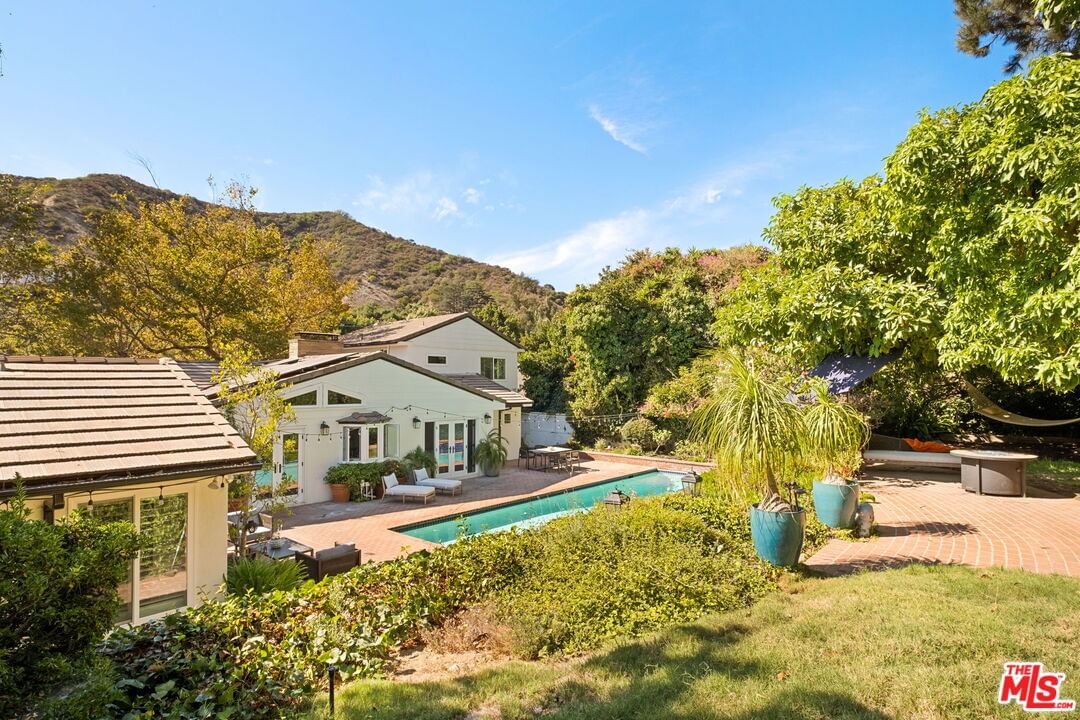 Coldwater Canyon photo 34