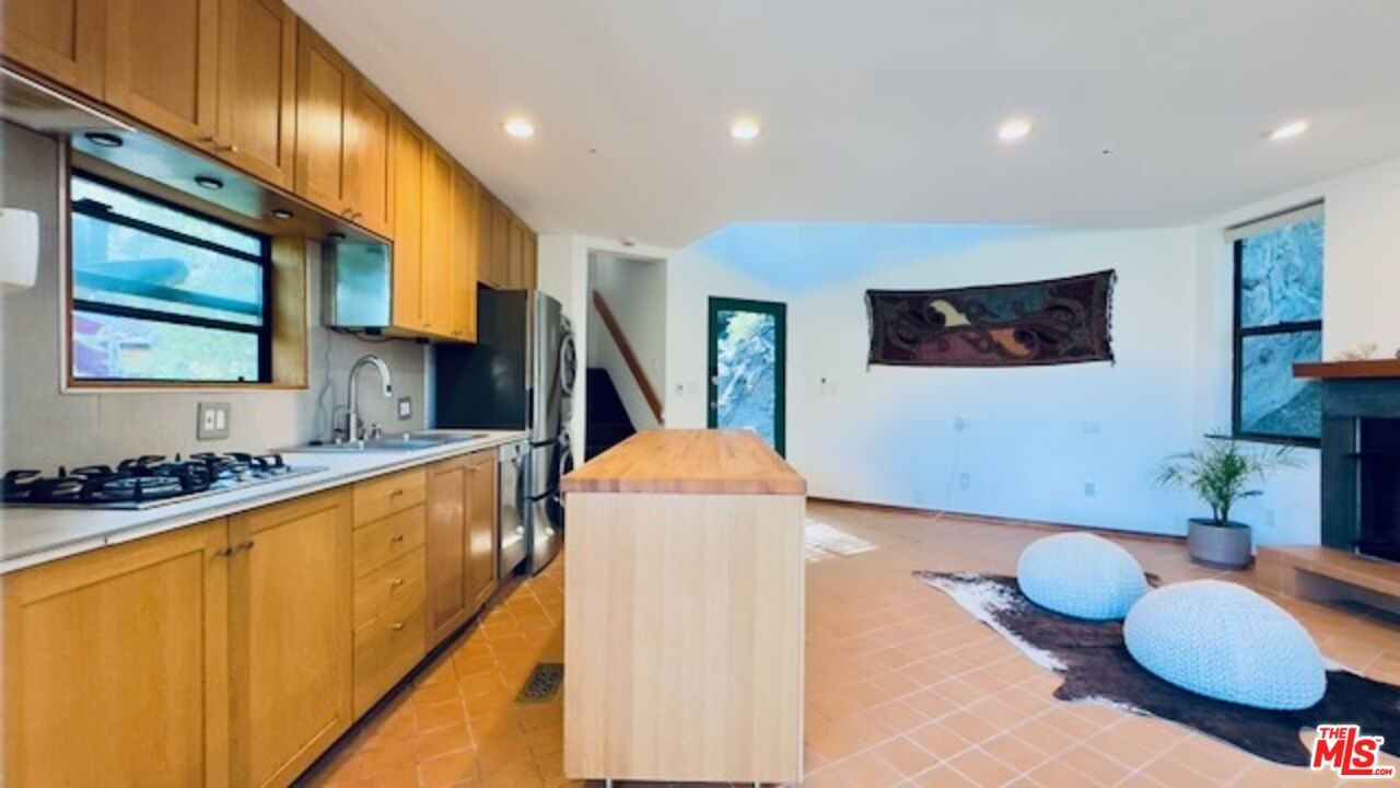 Cave Way photo 13