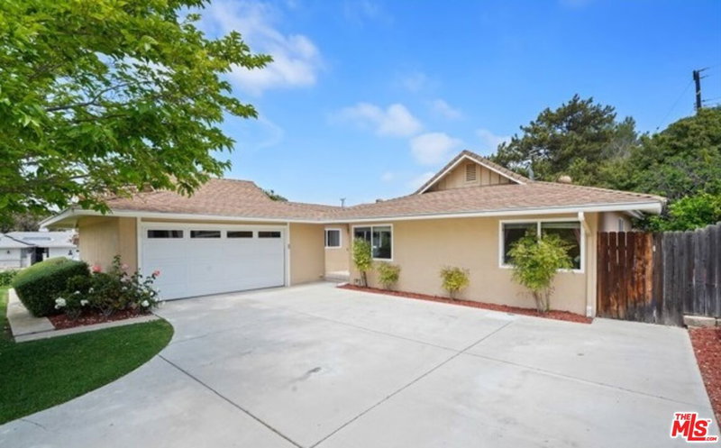 2590 Scott Pl