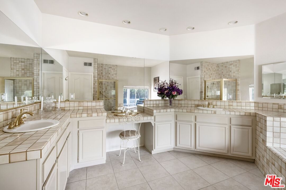 Ingomar photo 30