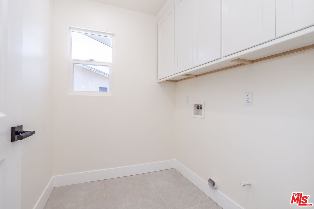 Strathern photo 33