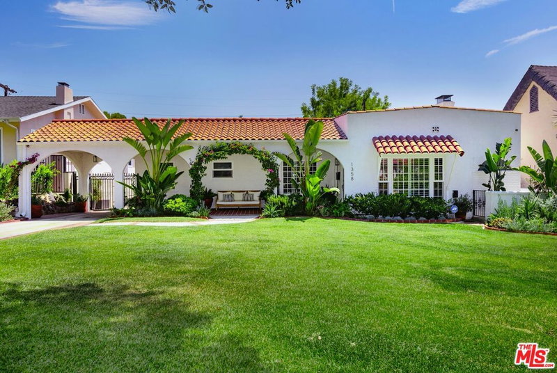 1358 Justin Ave