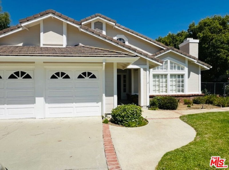 32636 Bowman Knoll Dr