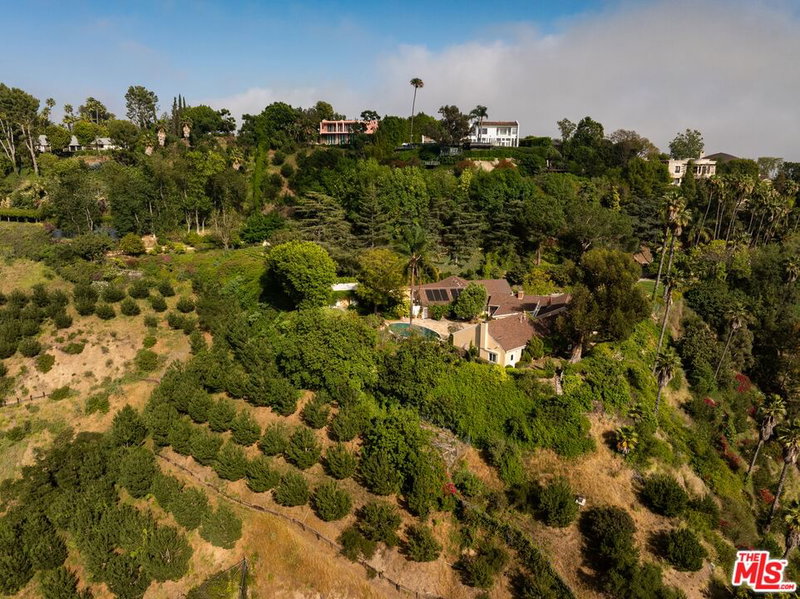 1037 Bel Air Ct