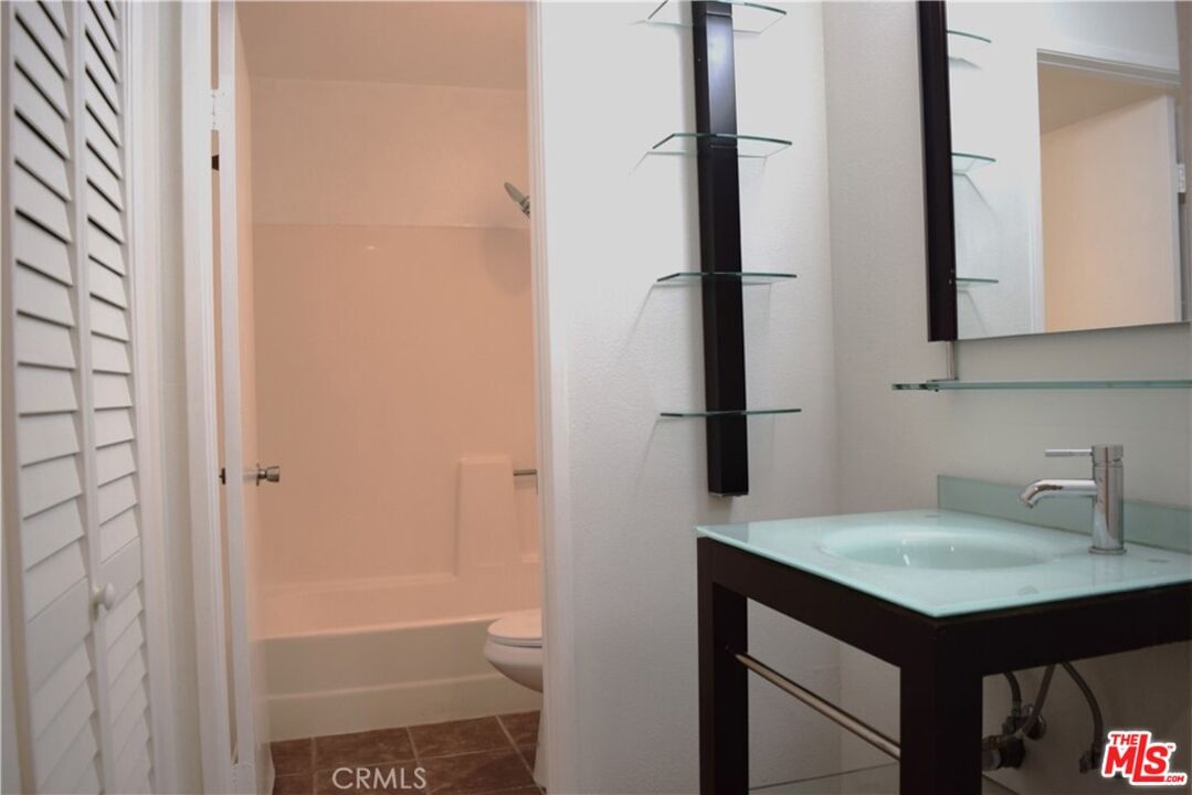 Ironstone photo 10