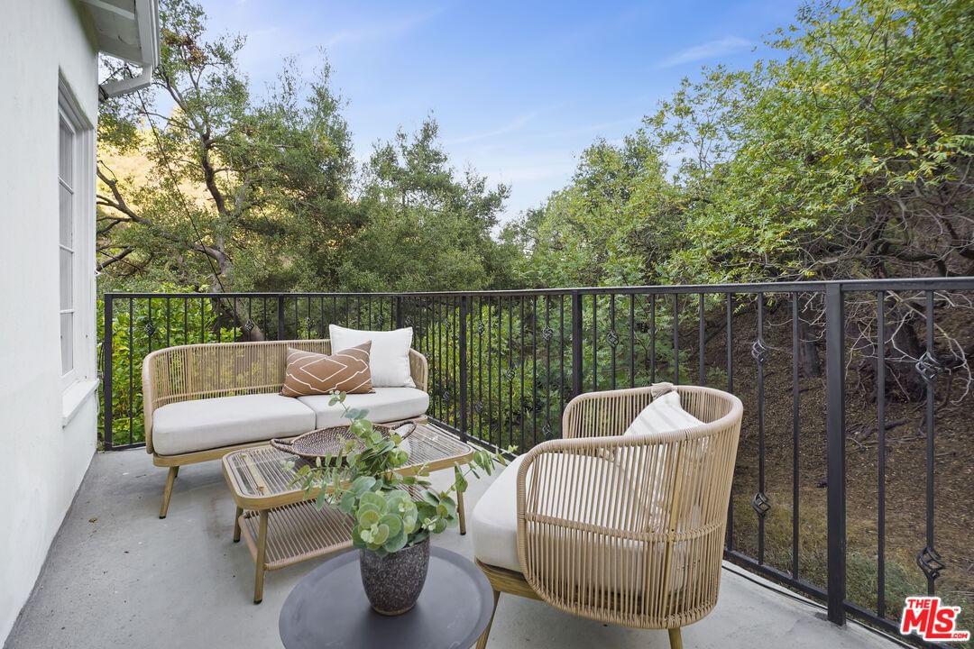 Beverly Glen photo 18
