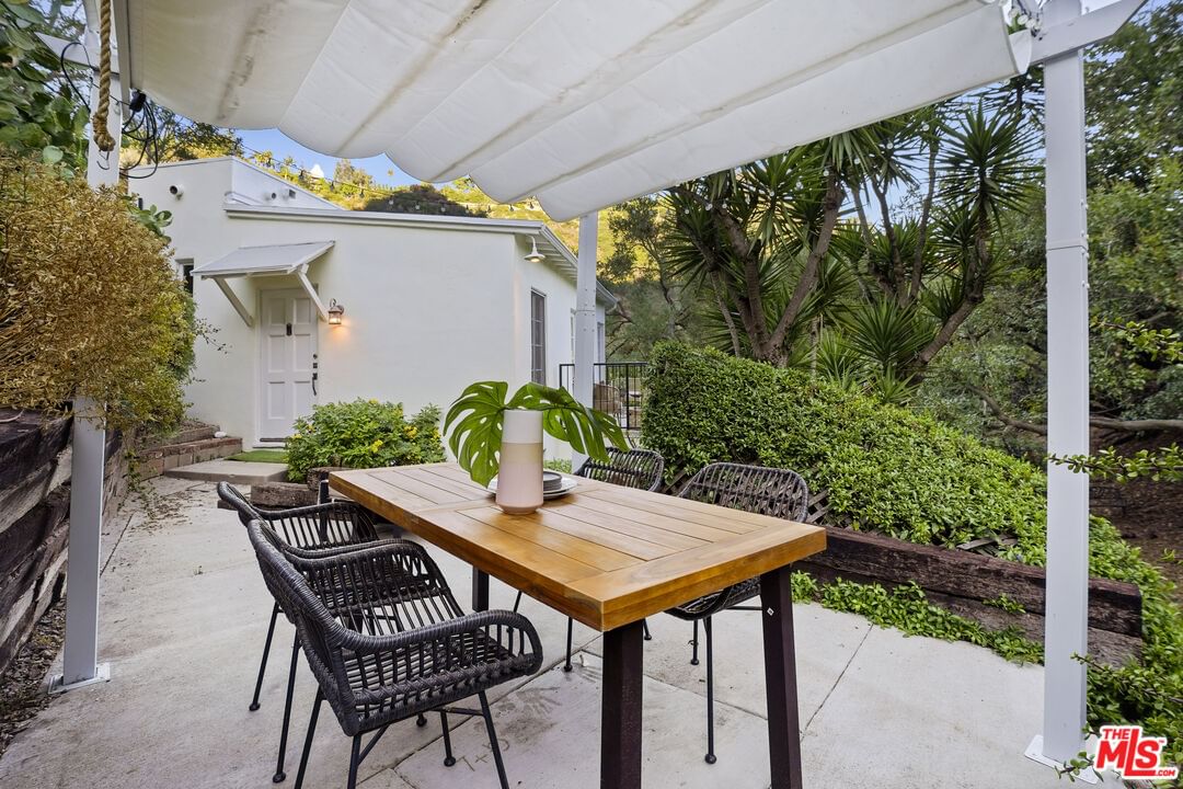 Beverly Glen photo 48