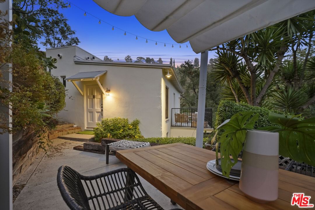 Beverly Glen photo 58