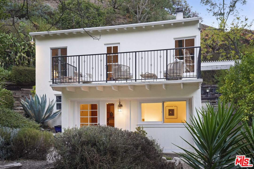 Beverly Glen photo 6