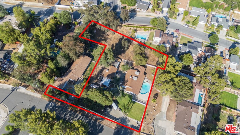 27933 Magic Mountain Ln