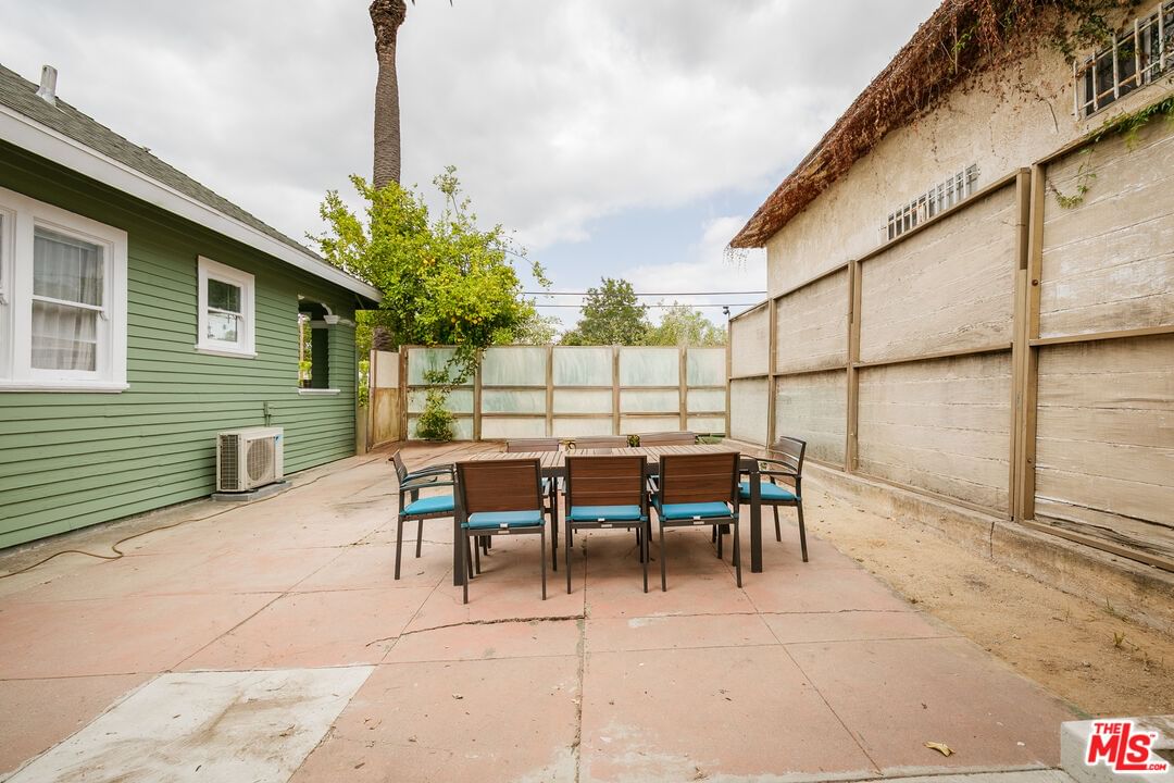Avenue 64 photo 30