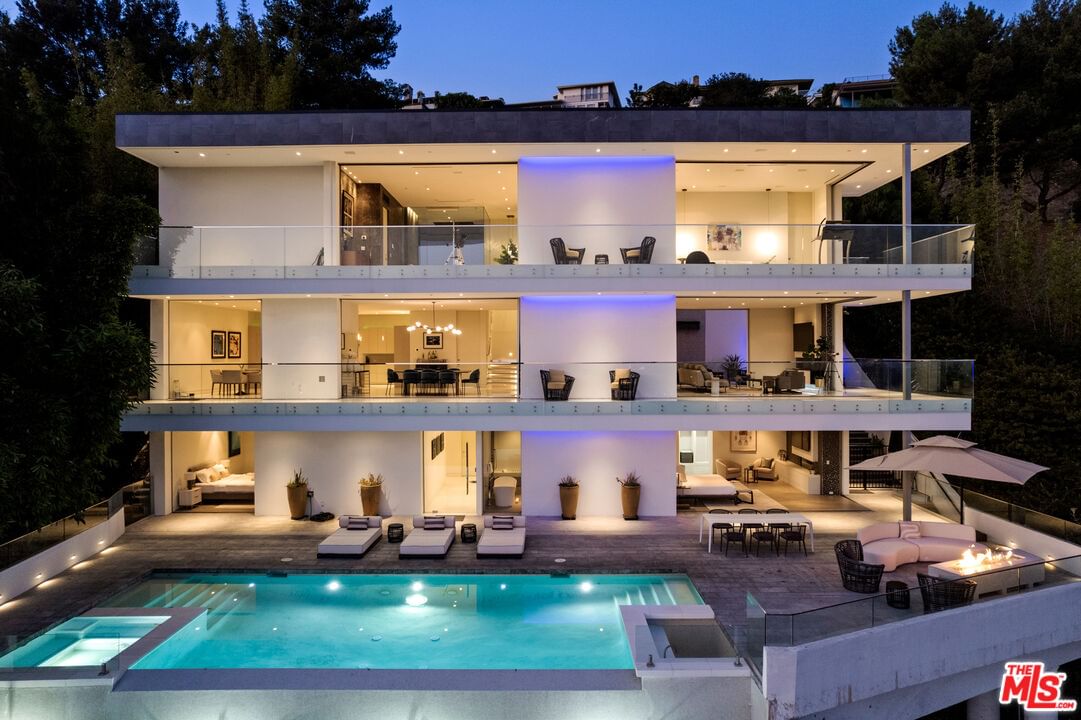 Mulholland photo 1