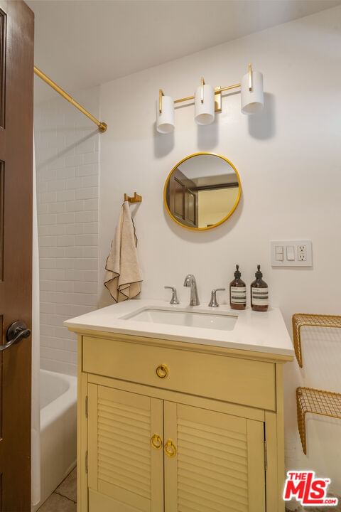 Beverly Glen photo 22