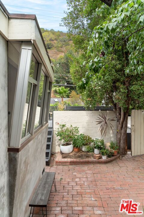 Beverly Glen photo 18