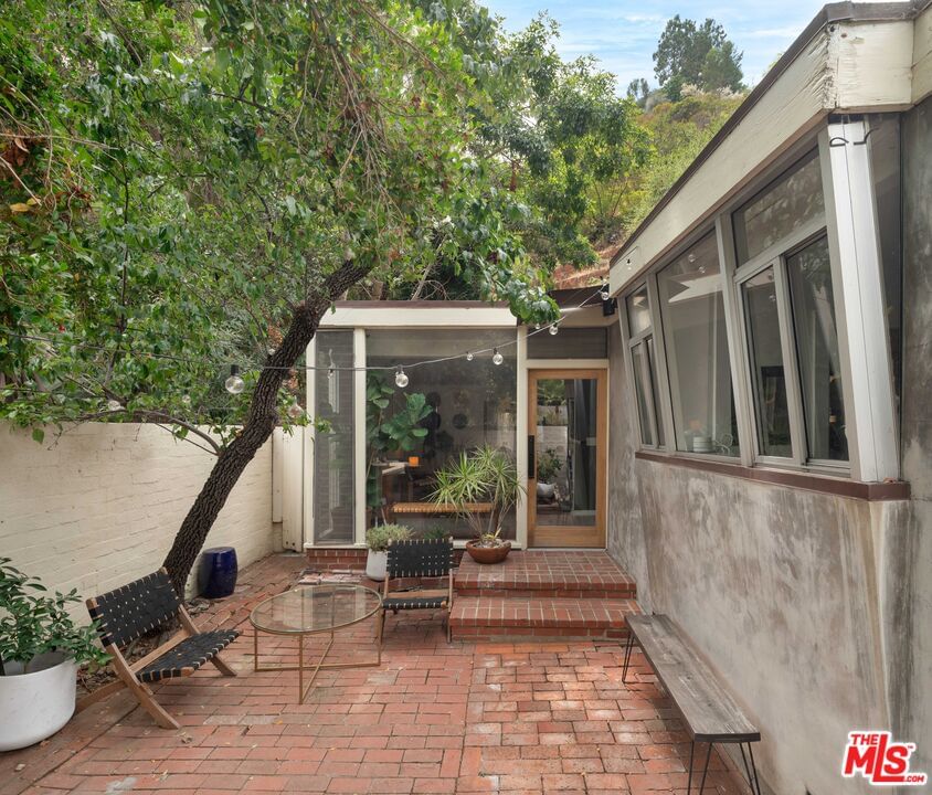 Beverly Glen photo 2