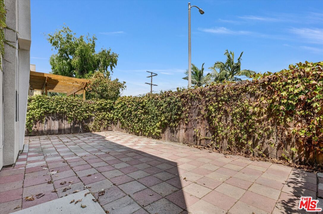 Santa Ana photo 28