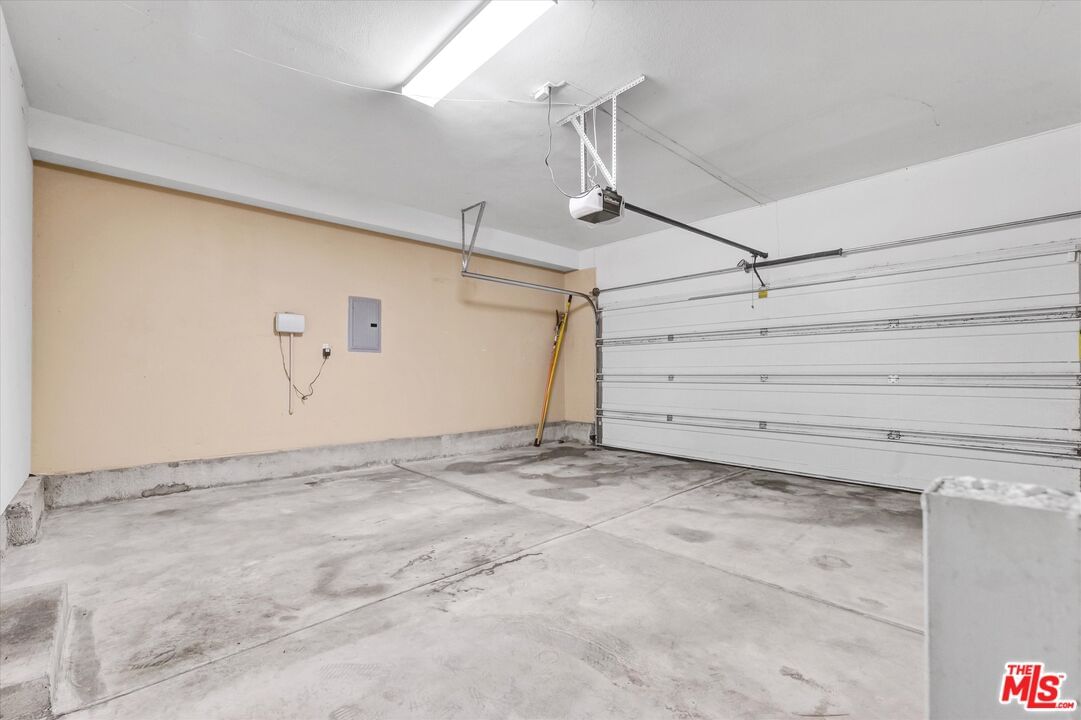 Santa Ana photo 30