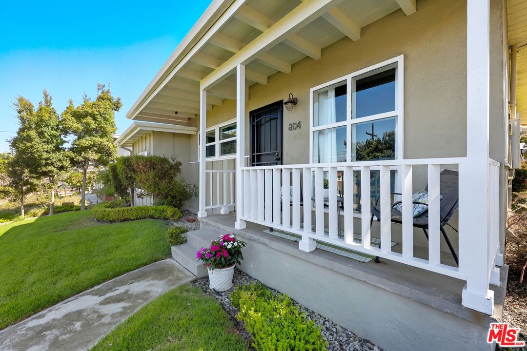 Hillcrest photo 4