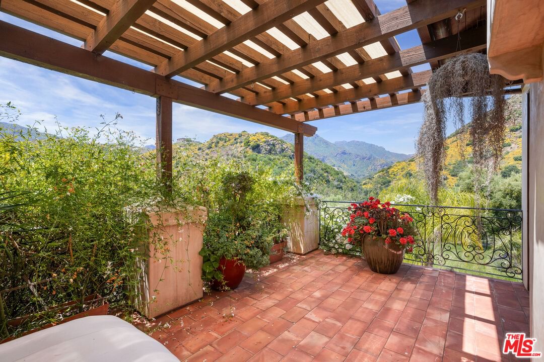 Lobo Canyon photo 18