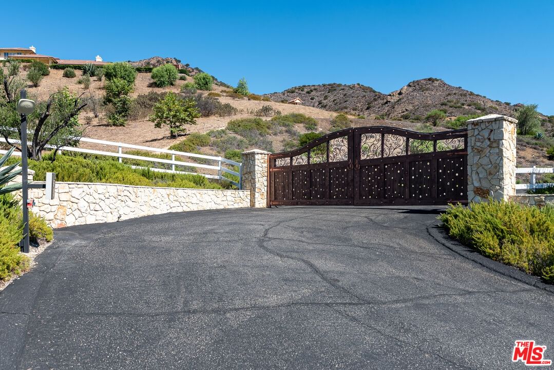 Lobo Canyon photo 35