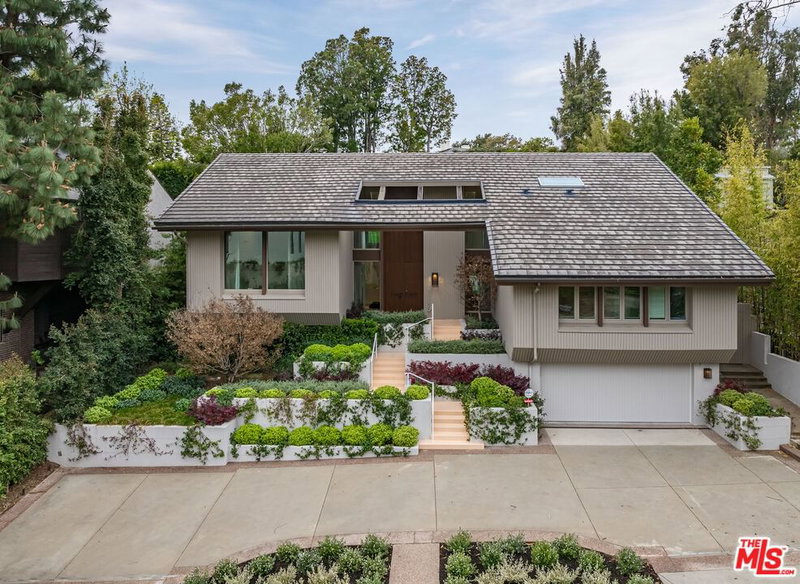 1059 Angelo Dr