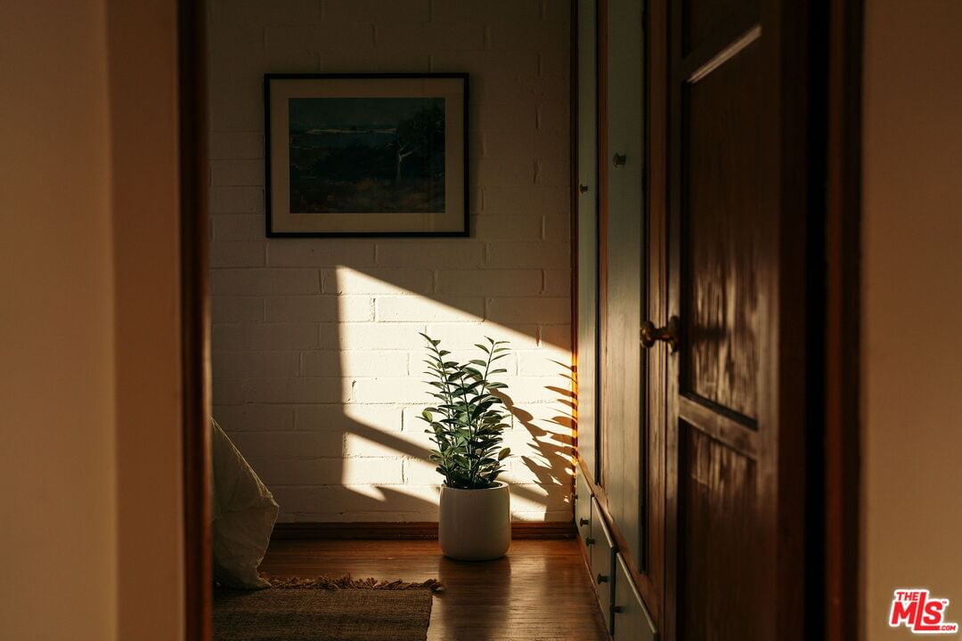 Altadena photo 15