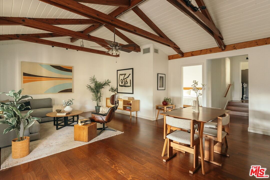 Altadena photo 20