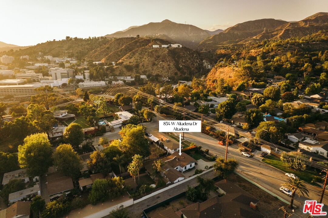 Altadena photo 50