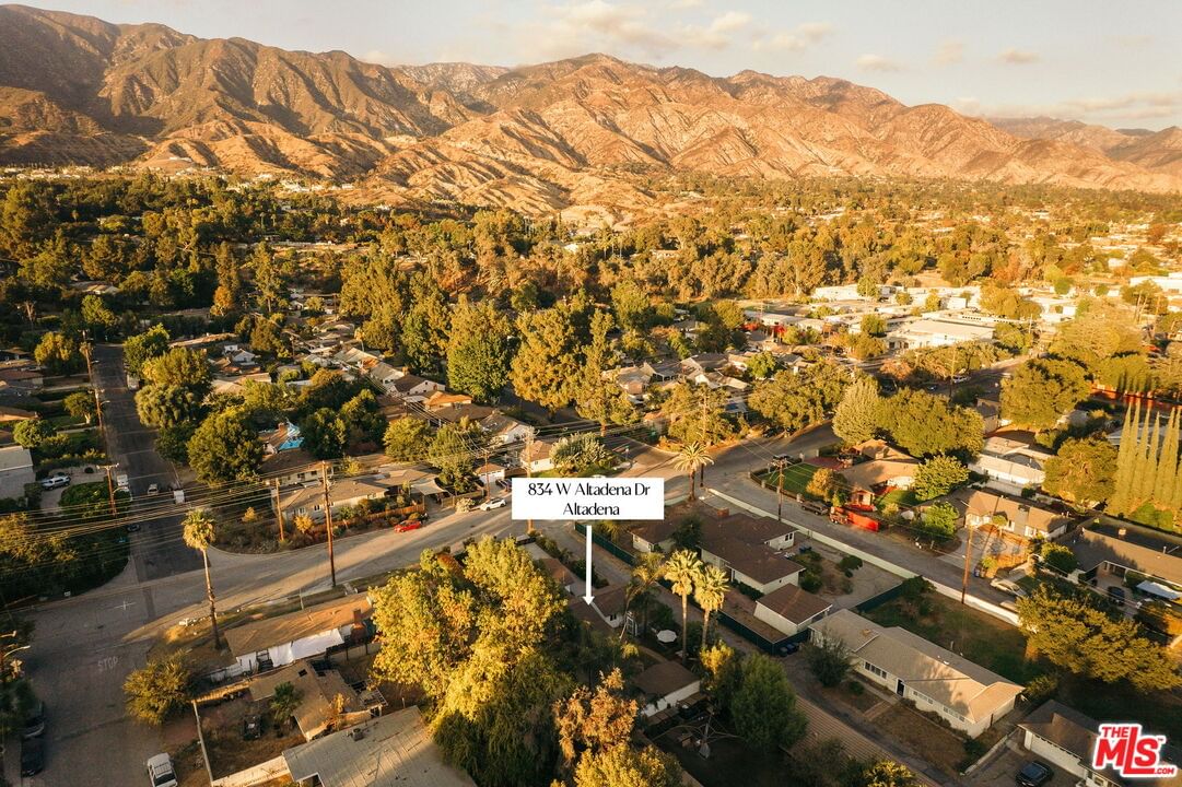 Altadena photo 52