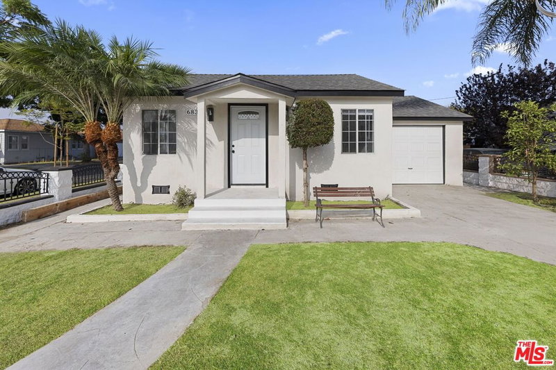6833 Crafton Ave