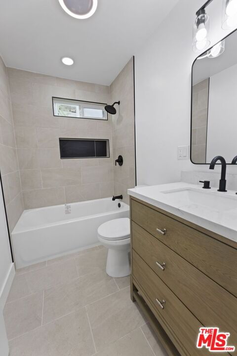 Crafton photo 23