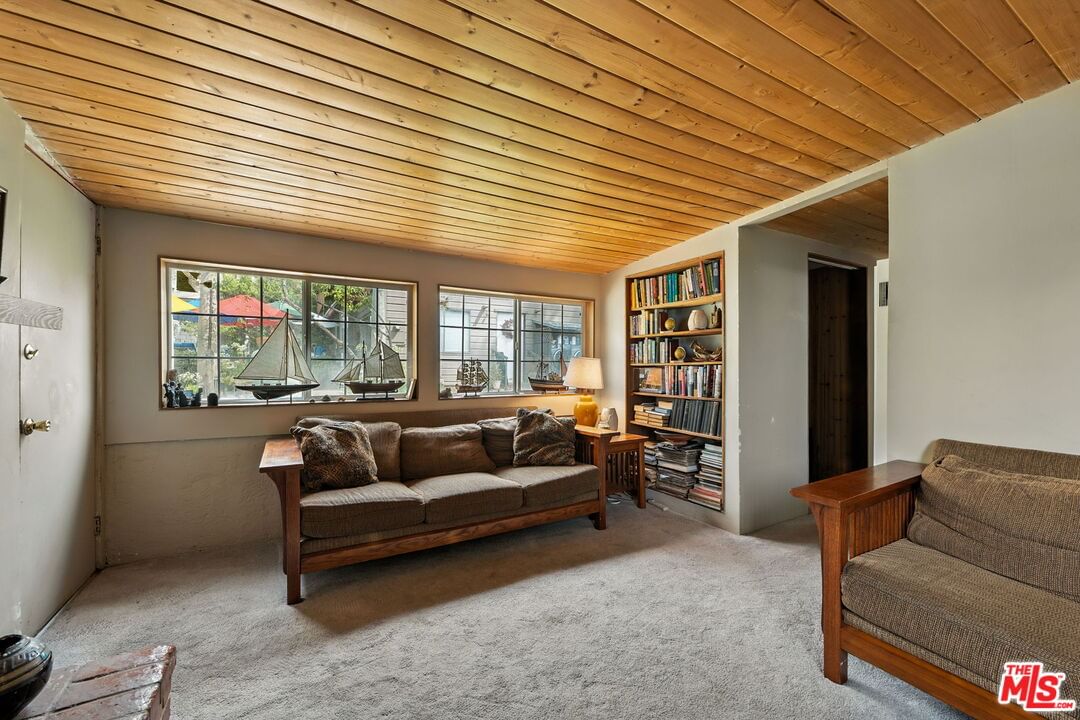 Mar Vista photo 24
